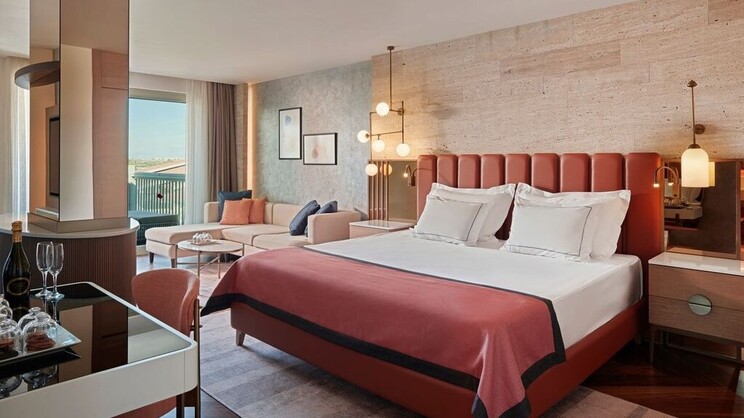 Lara Barut Collection